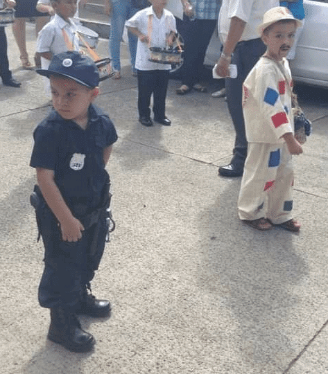 El Salvadore independance day parade
hispanic heritage